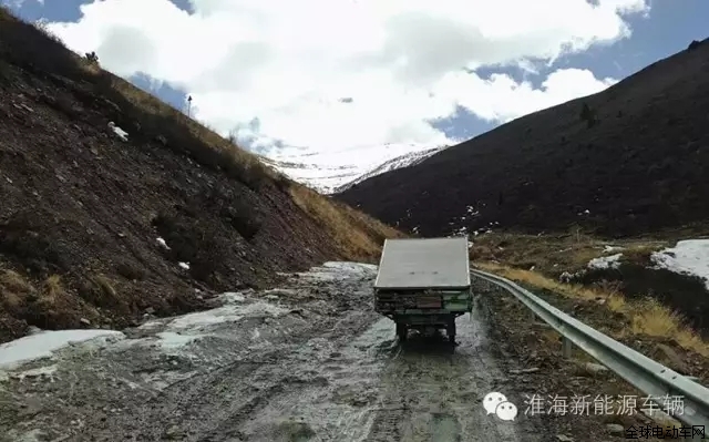 騎著淮海車，硬闖滇藏線、青藏線、川藏線、新藏線